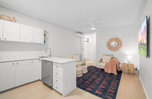 Bondi Beach Apartment | Bondi Beach Waves 2 Beachfront Apartment