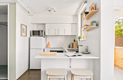 Bondi Apartment | Bondi Studio with Rooftop Pool & Beach Views