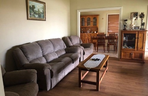 Broken Hill House | Boughtman Cottage 4 beds, sleeps 6