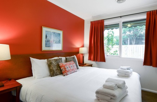 Sandringham House | BOUTIQUE STAYS - Sandy Haven A