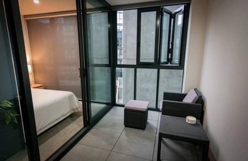 Braddon Apartment | Braddon Brand New 1BR Apt, WiFi, Secure Parking.