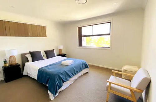 Beaumont Hills House | Brand New Modern 4 BrHouse closed to lake