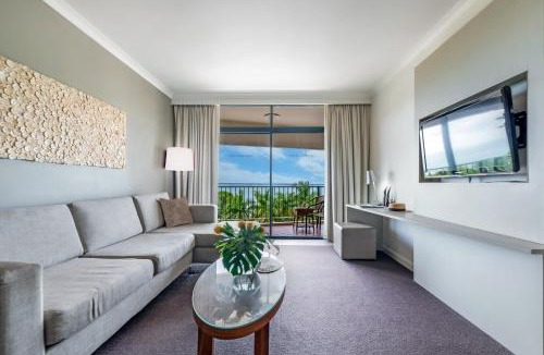 Darwin City Centre Apartment | Breezy Harbourfront Resort with Seaviews & Pool