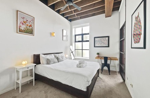 Chippendale Apartment | Brick & Beam New York Style Loft in Chippendale