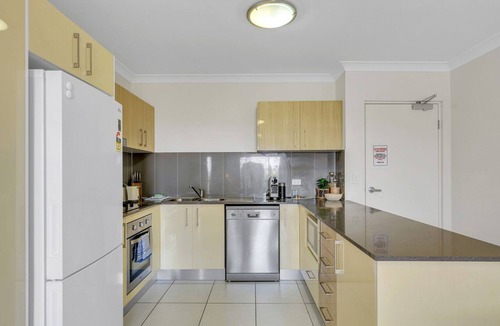 Kedron Apartment | Bright 2-Bed with Private Balcony & Serene View