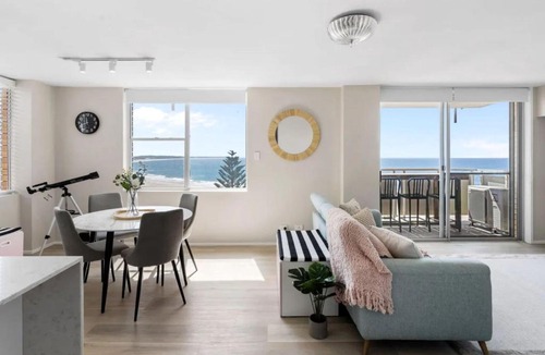 The Entrance Apartment | Bright Beachside Escape at The Entrance