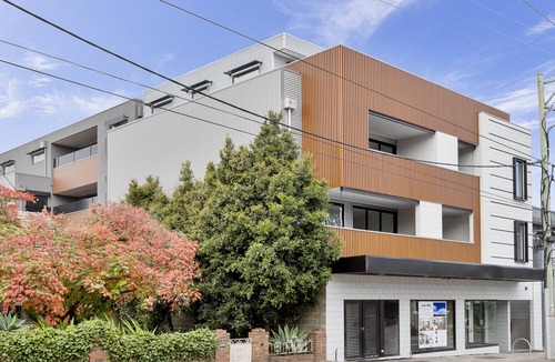 Moonee Ponds Apartment | Bright Full Size 2 Bed 2 Bath Family |Professionals | WIFI |Parking