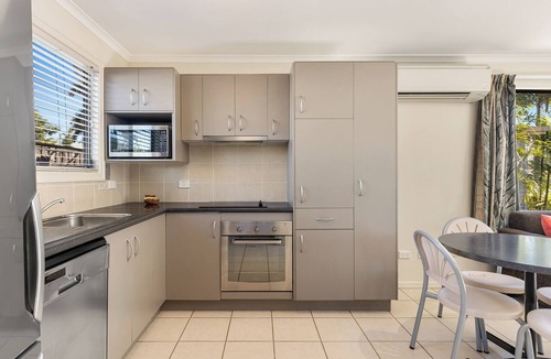 Rochedale Cabin | Brisbane Gateway Resort