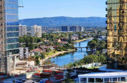 Broadbeach Apartment | Broadbeach Business or Leisure