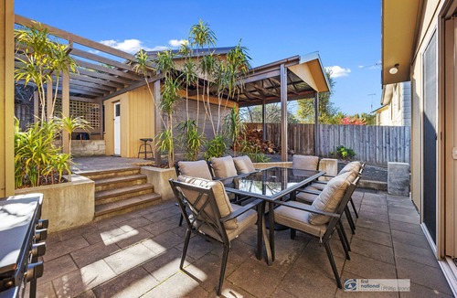Cape Woolamai House | Broadwater Waves family home, short walk to beach