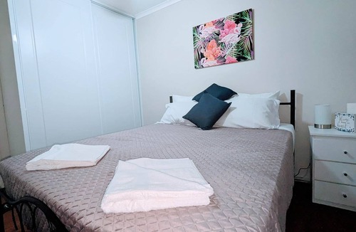 Broken Hill House | Broken Hill Inn Cottage