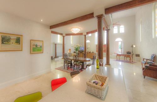 Broken Hill Villa | Broken Hill Outback Church Stay