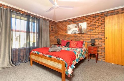 Iluka House | Bromeliads