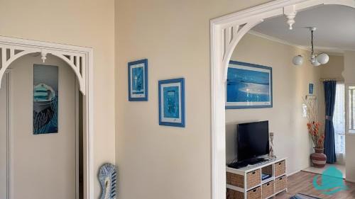 Swansea House | Bromyard Cottage