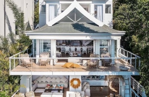 Bundeena House | Bundeena Sands Barefoot Private Beach Oasis