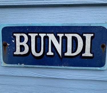 Hat Head House | Bundi Hat Head - Bring your own linen