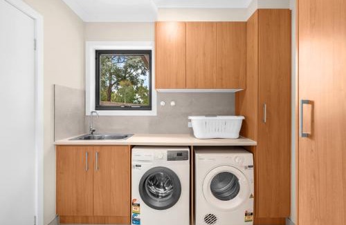 Croydon Villa | Bungunyah Apartments