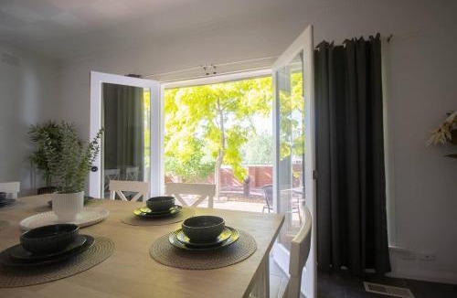 Buninyong House | Buninyong Golfside Getaway