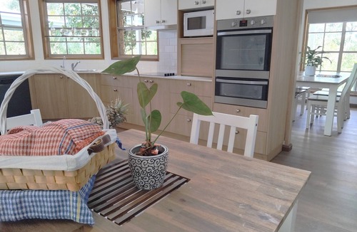 North Maleny House | Bunya - Private 4 Bedroom 2 Bathroom House