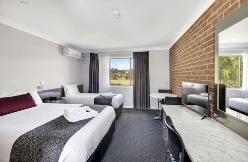 Marrangaroo Hotel | Bushmans Motor Inn