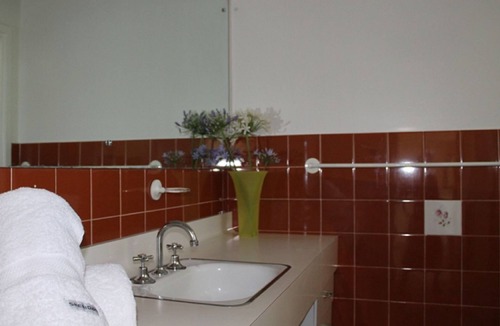 Huskisson House | 'BY THE SEA' Waterfront Accommodation, Private Jetty Huskisson Jan Availability
