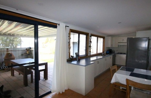 Sanctuary Point Cottage | By The Water - Sanctuary Point , NSW - PET FRIENDLY