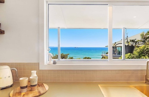 Byron Bay House | Byron Bay Accom - Wategos Beach House - 33 Marine Parade - Pet Friendly