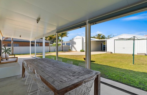 Iluka House | Cactus Club a popular family holiday destination.