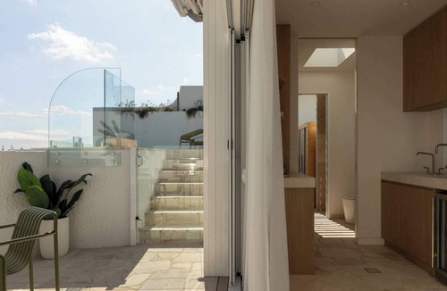 Burleigh Heads Villa | Cala by Khove
