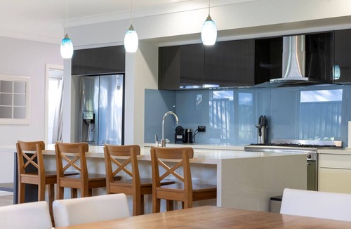 Callala Beach House | Callala Blue - Pet Friendly - Community Pool