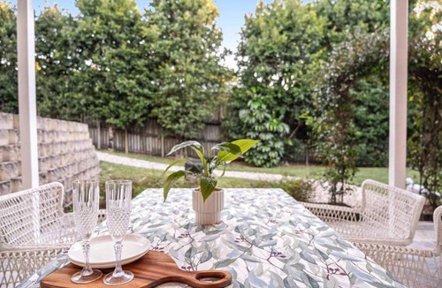 Little Mountain Apartment | Caloundra Tropical Downstairs Stay - Pool & Garden