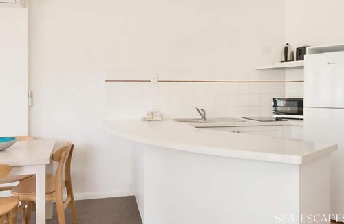 Tweed Heads Resort | CALYPSO - Classic Resort Style Apartment - Steps from the Beach!