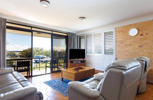 Iluka Apartment | Camawood Unit 1 magnificent views up the Clarence River