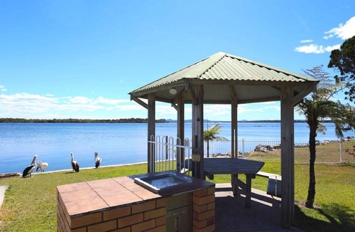 Iluka Apartment | Camawood Unit 1 magnificent views up the Clarence River
