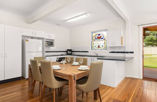 Huskisson Cottage | Campbell's Cottage by Experience Jervis Bay
