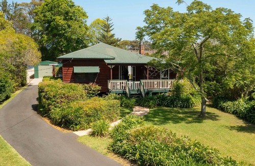 Huskisson Cottage | Campbell's Cottage by Experience Jervis Bay