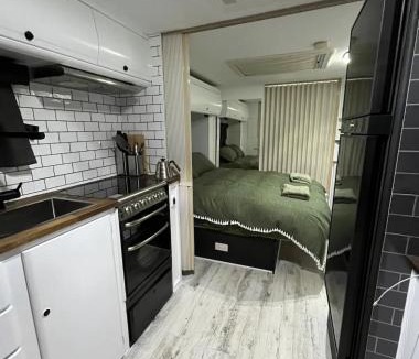 Tarcowie Cabin | Canoees Realm Glamping