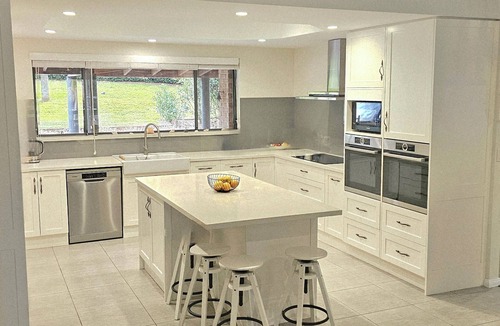 Forster House | Cape Oasis Forster Pool, Spa, Pet friendly! Book now and SAVE UP TO 25%