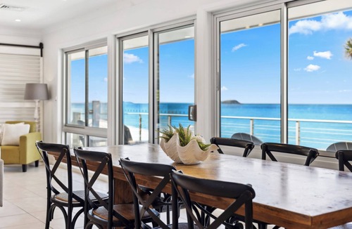 Sapphire Beach House | Captain's Quarters Absolute Beachfront Pool Pets