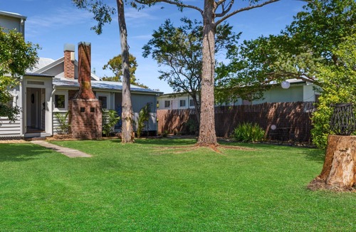 Huskisson House | Captains Cottage - Huskisson - Pet Friendly