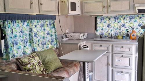 Mount Crosby Other | Caravan Rustic Sunflower