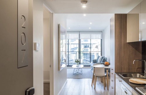Sandringham Hotel | Caroline Serviced Apartments Sandringham