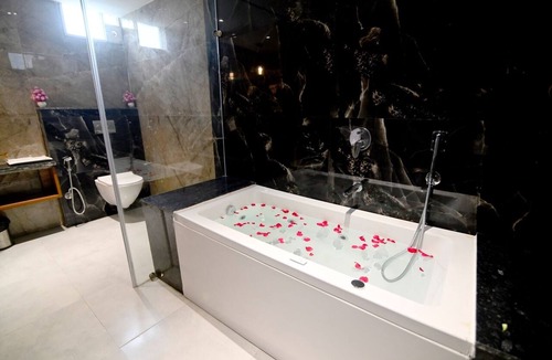 Indore Hotel | Carry Plus Hotel