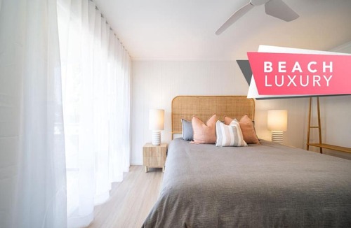 Silver Sands House | Casa Del Sol - Spacious Beach House with Backyard