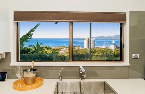 Castle Hill Apartment | Casa Panorama Castle Hill Pool Ocean Views