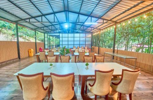 Virajpet Resort | Cave Ritz Coorg by VOYE HOMES - Cottages with Guided Plantation walks and Treks - Pet Friendly