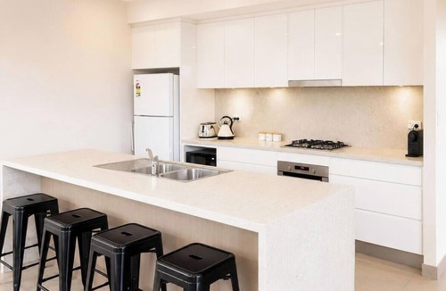 Caves Beach Apartment | Caves Beach Retreat - close to beach and shops