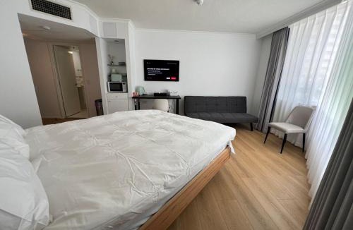 Brisbane Central Business District Apartment | CBD Studio Apartment