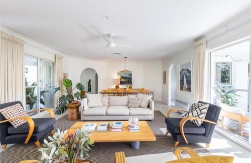 Corlette House | Celeste, 26 Bonito Street - Tranquil, Stylish & Pet friendly