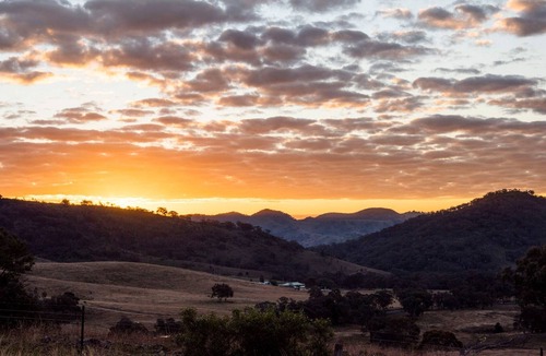 Grattai House | 'Celestine' 1-Bed in Mudgee at Kundalini Lodge